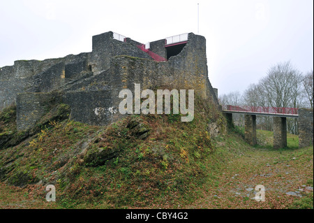 Ruinen des Schlosses Herbeumont in den belgischen Ardennen, Belgien Stockfoto