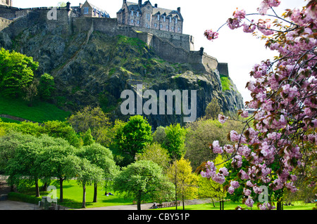 Princess Street Gardens, Zeit Frühlingsblumen, neben Princess Street, Princess Street Gardens, Frühling, Edinburgh, Schottland Stockfoto