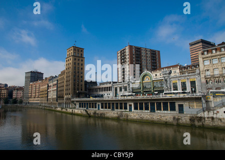 Bilbao, Bilbao Concordia Station, bekannt als Bilbao Santander Station und in einem modernistischen Art Nouveau Stil gebaut Stockfoto