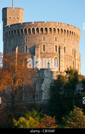 Windsor Castle bei Sonnenuntergang, Berkshire, England. Stockfoto