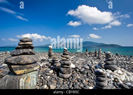 Thailands "Stonehenge" am Koh Hin Ngam (Insel) befindet sich im Tarutao Marine Park in der Provinz Satun, Süd-Thailand. Stockfoto