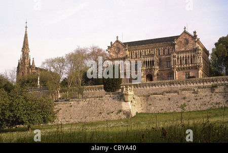 Spanien. Kantabrien. Sobrellano-Palast. 1881-1890. von Juan Martorell Montells. Kapelle-Pantheon des Markgrafen von Comillas. Stockfoto