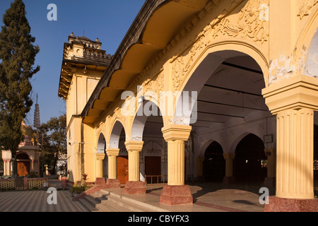 Indien, Manipur, Imphal, Shri Govindajee Mandir, historische 1776 erbaut, Eingang zum zentralen Neo Vishnavite Tempel Stockfoto