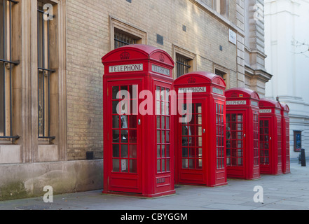 Rote Telefonzellen in London Stockfoto