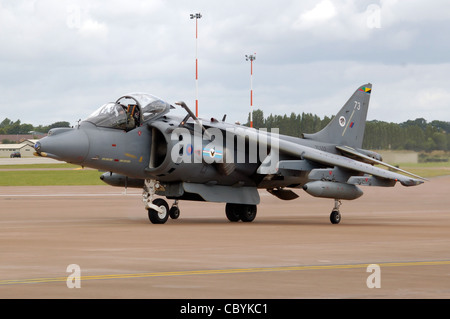 British Aerospace Harrier GR9 (code ZG502) in drei Viertel der Royal International Air Tattoo in Fairford, Gloucestershir Blick Stockfoto