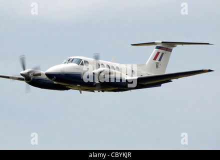 Beechcraft B200 Super King Air der RAF (ZK453) startet von Kemble Air Day 2008, Kemble Flughafen, Gloucestershire, England. Stockfoto