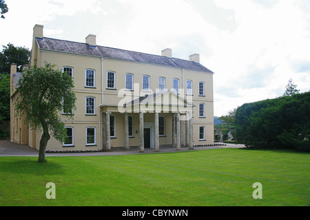 Das restaurierte Haus und Portikus am Aberglasney in der Nähe von Carmarthen, Wales Stockfoto