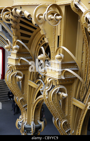 Dekorative Schmiedearbeiten im Grand Palais in Paris Stockfoto