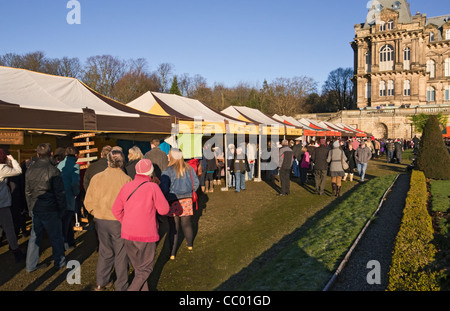 Der jährliche Weihnachten und Bauern-Markt an The Bowes Museum, Barnard Castle, County Durham. Stockfoto