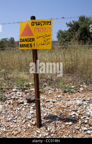 SCHILD WARNUNG BESUCHER DER ANWESENHEIT EINES ANTI-PERSÖNLICHEN MEIN FELD, ISRAEL Stockfoto