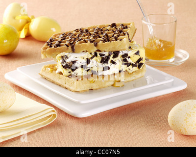 Waffel-Burger mit Ei Likör Vanille-Eis Stockfoto