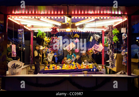 Hook-a-Ente Kirmes Spiel Stockfoto