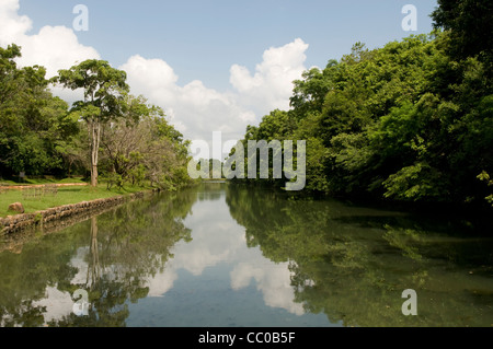 Der äußere Graben bei Sigiriya (Lion es Rock), Sri Lanka. Stockfoto