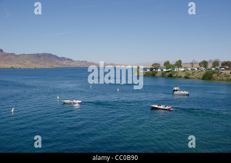 Bootfahren auf Lake Havasu Arizona Stockfoto