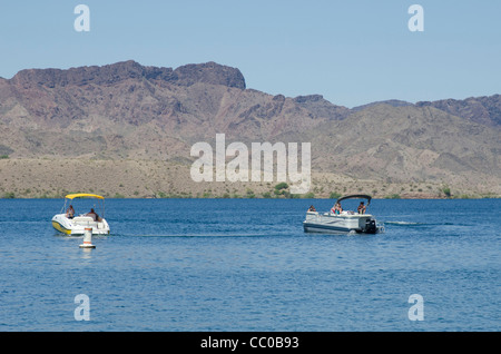 Bootfahren auf Lake Havasu Arizona Stockfoto