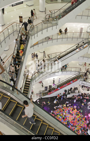 SHOPPING MALL VON BANGKOK, THAILAND, ASIEN Stockfoto