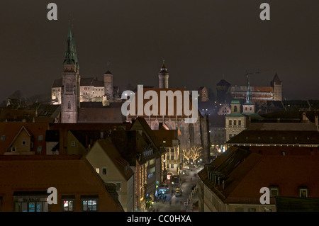 Nachtzeit Blick über das alte Stadt Nürnberg, Franken, Bayern, Deutschland, Europa. Stockfoto