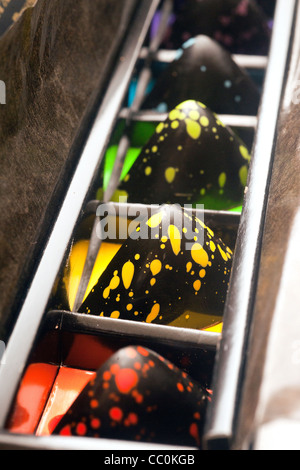 Premium-gefüllte Praline ist auf Montag, 2. Januar 2012 zu sehen. (© Richard B. Levine) Stockfoto