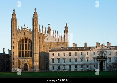 Kings College der Universität Cambridge im Abendlicht. Cambridgeshire, England. Stockfoto