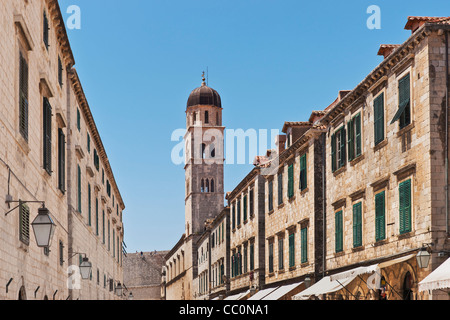 Glockenturm der Kirche des Franziskanerklosters in der Altstadt von Dubrovnik, Dalmatien, Kroatien, Europa Stockfoto