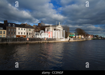 St. Marien Kirche neben dem Fluss Lee, Stadt Cork, Irland Stockfoto