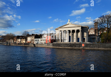 Dominikanerkirche St. Marien 1839, der Fluss Lee, Stadt Cork, Irland Stockfoto