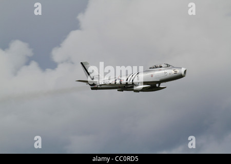 North American Aviation f-86 Sabre Düsenjäger bei Dunsfold Flügel & Räder Airshow im Jahr 2011 Stockfoto