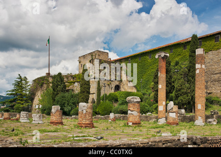 Castello di San Giusto (Schloss von San Giusto) ist eine mittelalterliche Burg, Triest, Friaul-Julisch Venetien, Italien, Europa Stockfoto