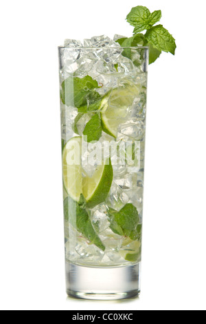 Mojito cocktail isoliert auf einem weißen Stockfoto