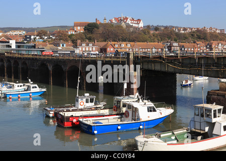 Die Boote im Hafen von Folkestone in Kent, Süd-Ost-England, UK Stockfoto