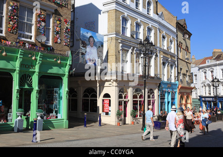 Belebten Rendezvous-Straße in der Nähe von Kreativquartier in Folkestone, Kent, England, UK Stockfoto