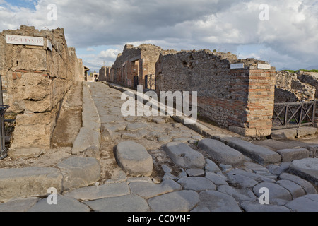 Alte Straße ((Reg-ich-Ins-IV)) in die römische Stätte von Pompeji, Kampanien, ItalyUnesco UNESCO-Welterbe Stockfoto