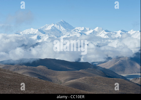 Eine Ansicht des Mount Everest in Tibet, nur wenige Kilometer vom Basislager