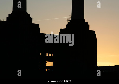 Battersea Power Station, neun Ulmen, London, UK Stockfoto