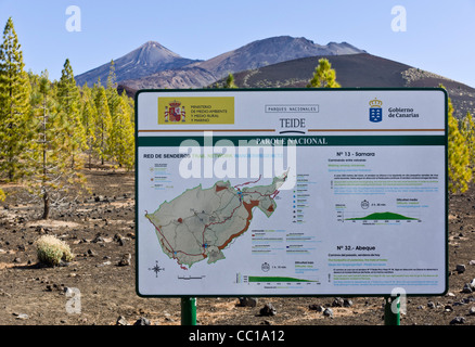 Die Samara Vulkan Wanderwege, Ansatz auf den Teide, Teneriffa. Informationen und Karte Board. Stockfoto