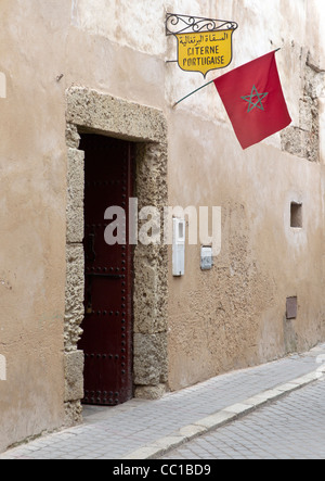 Eingang in die portugiesische Zisterne bei El Jadida, Marokko, gebaut für die Lagerung der Waffen im Jahre 1514 und in eine Zisterne umgewandelt. Stockfoto