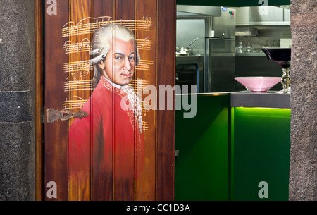 Offene Türen-Kunst-Projekt, Verjüngung der verfallenen Altstadt von Funchal, Madeira Stockfoto