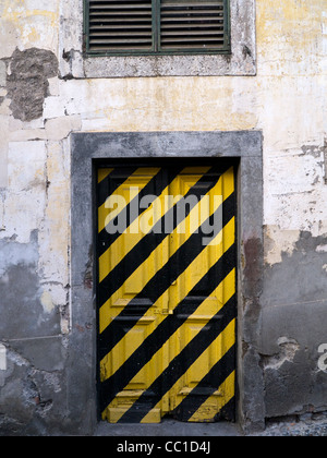 Offene Türen-Kunst-Projekt, Verjüngung der verfallenen Altstadt von Funchal, Madeira Stockfoto