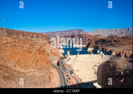 Blick auf den Hoover-Staudamm aus der im Jahr 2010 gebaut umgehen Mike O'Callaghan - Pat Tillman Memorial Bridge Stockfoto