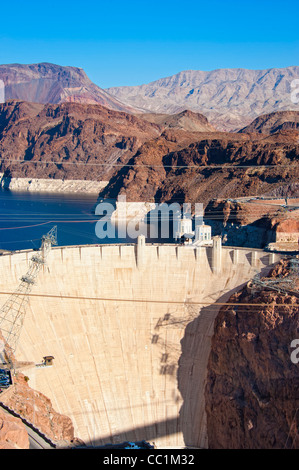 Blick auf den Hoover-Staudamm aus der im Jahr 2010 gebaut umgehen Mike O'Callaghan - Pat Tillman Memorial Bridge Stockfoto