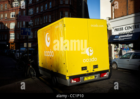 Waitrose Ocado Supermarkt Lieferwagen Stockfoto