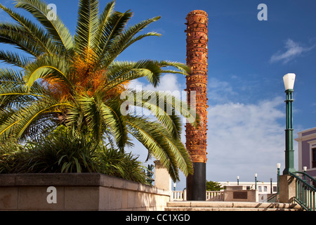 Totempfahl platziert im alten San Juan Puerto Rico - zu Ehren der Heimatinsel Indianer Stockfoto