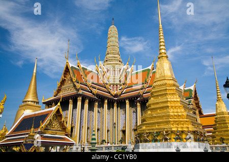 Chedi und Tempel-Architektur im Wat Phra Kaew, (Tempel des Smaragd-Buddha), Bangkok, Thailand Stockfoto