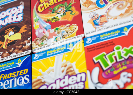 Eine Auswahl an Kinder Frühstücks-Cerealien. Stockfoto