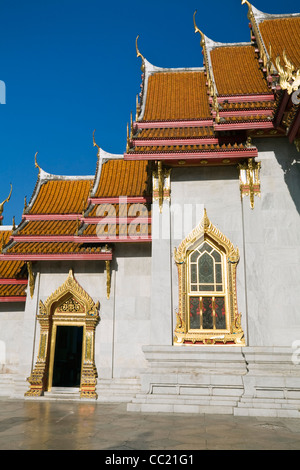 Das Ubosot (Ordinationshalle) im Wat Benchamabophit, auch bekannt als der Marmor-Tempel. Bangkok, Thailand Stockfoto