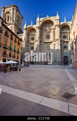 Kathedrale von Granada - Südportal, Blick vom Plaza Pasiega Stockfoto