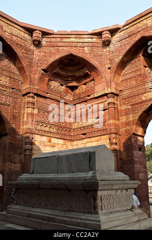 Grab von Iltutmish, Qutb Minar-Komplex, New Delhi, Indien Stockfoto