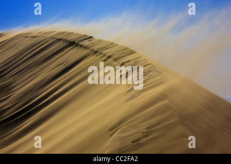 Sandsturm in der Wüste Nationalpark Altyn-Emel, Kasachstan Stockfoto