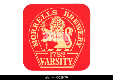 Bierdeckel / Mat - Polyamory Brauerei, Oxford, England mit einer Anzeige für ihre Varsity Ale zu Tropfen. Stockfoto