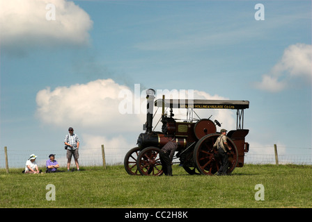 Ein Tasker B2 4nhp Traktor, 1908 gebaut und hier bei der Wiston Steam Rally in West Sussex abgebildet. Stockfoto